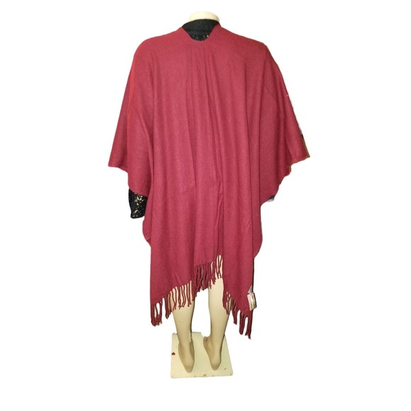 Cabin Fever Burgundy Shawl Poncho Wrap Scarf One Size  NWT - Picture 4 of 7